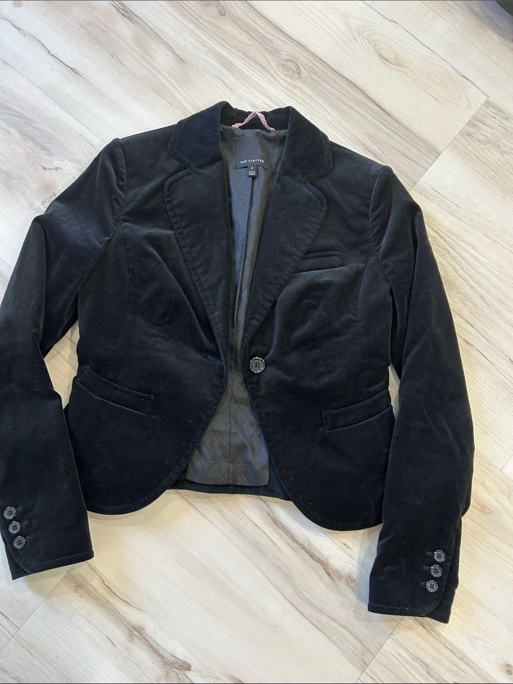 The Limited Black Velvet Single-Button Blazer